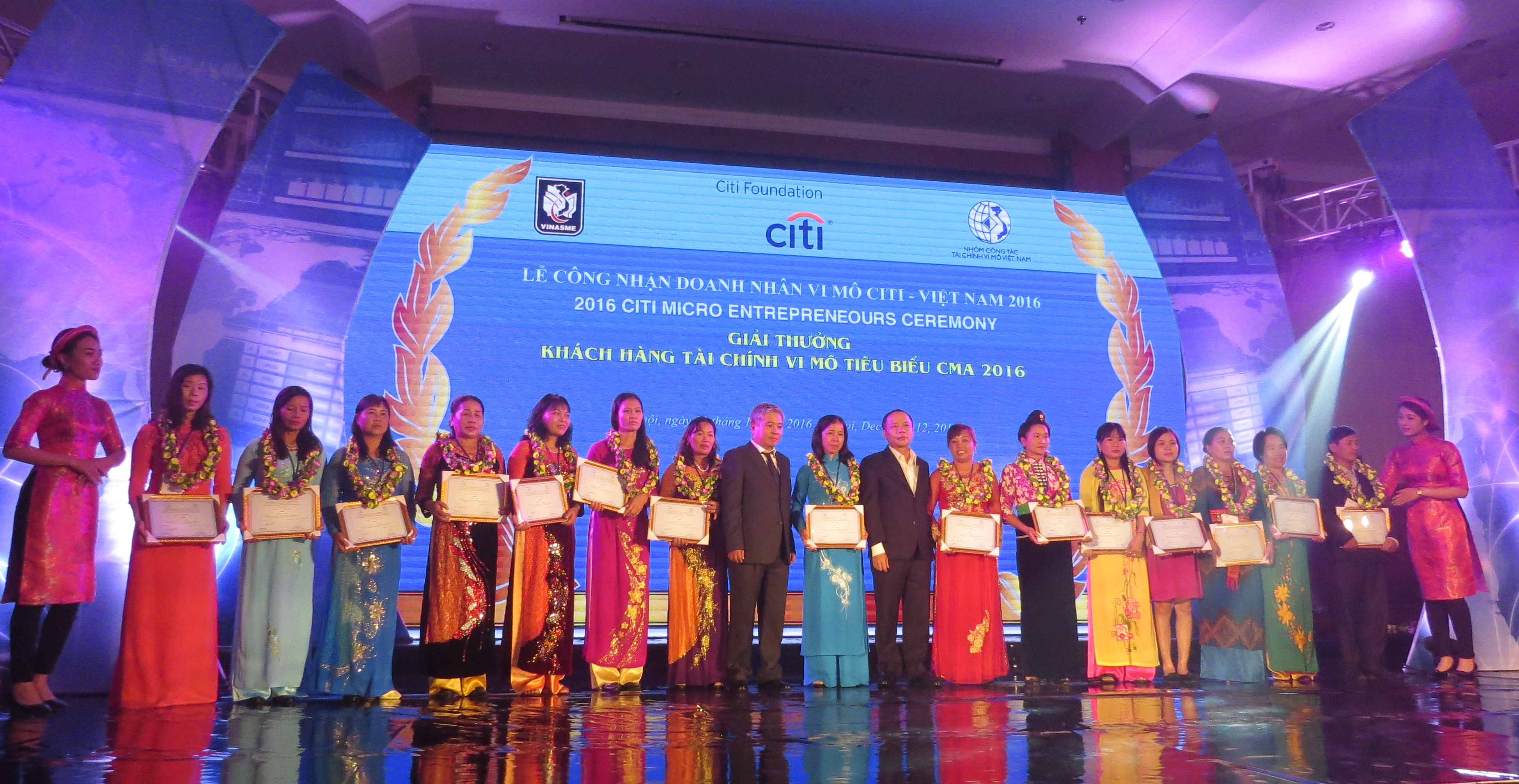 CFRC vinh dự có hai thành viên nhận giải doanh nhân vi mô Citi 2016